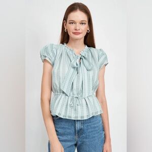 NWT En Saison Charlee Blouse Size Large Light Blue Short Sleeve